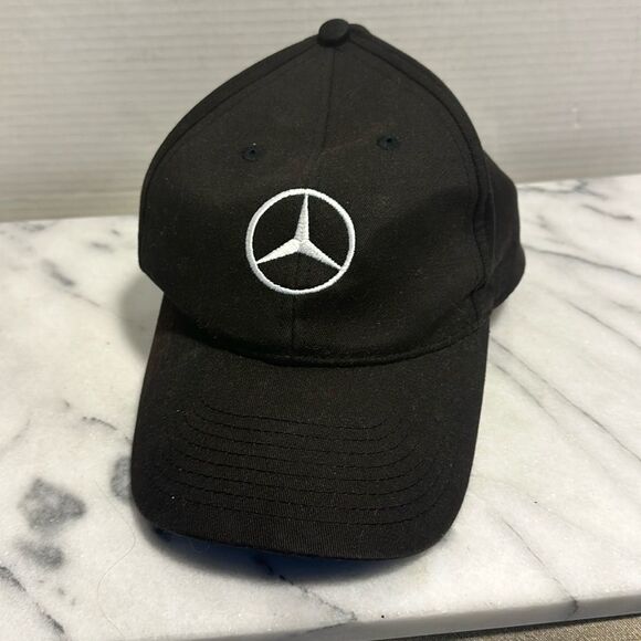 not available Other - Mercedes Benz logo cap black white logo inisex